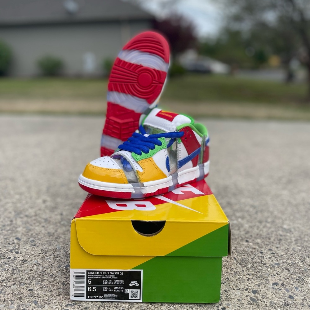 ❌SOLD❌ Size 5/6.5W - Nike SB Dunk Low ‘Sandy Bodecker’ - BRAND NEW